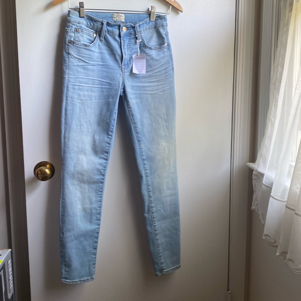 J. Crew New NWT 8” Rise Toothpick Jeans 27” waist Light Wash Stretch Denim
